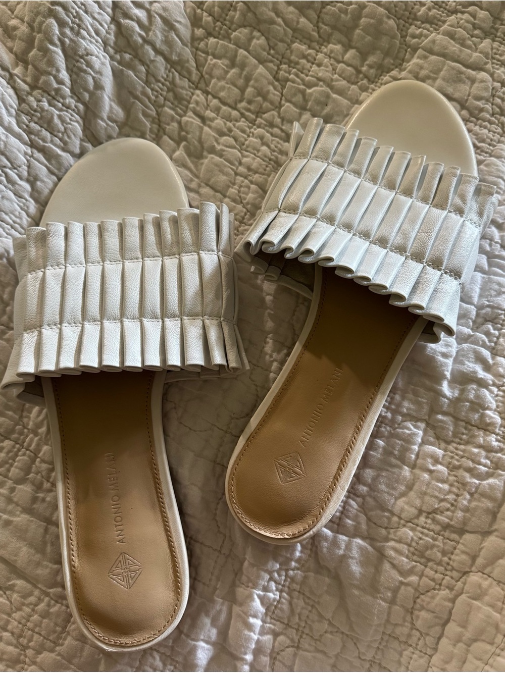 ANTONIO MELANI White Pleated Slide Sandals